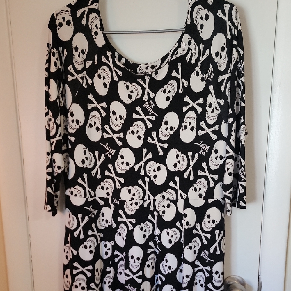 Black and White Skull Print Dress
